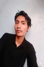 Ari Keling